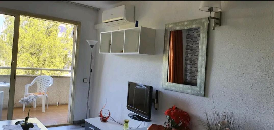 Bonito Apartamento Cerca De La Playa Salou Luaran gambar
